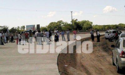 Vuelven a marchar por la autopista Pilar-Pergamino