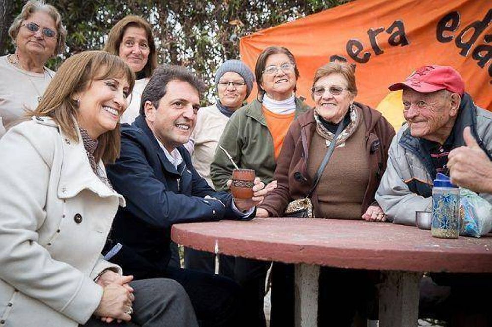�Los abuelos deben ser siempre prioridad�, afirm� Sergio Massa