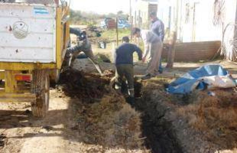 Reparan calles del Barrio Arcor