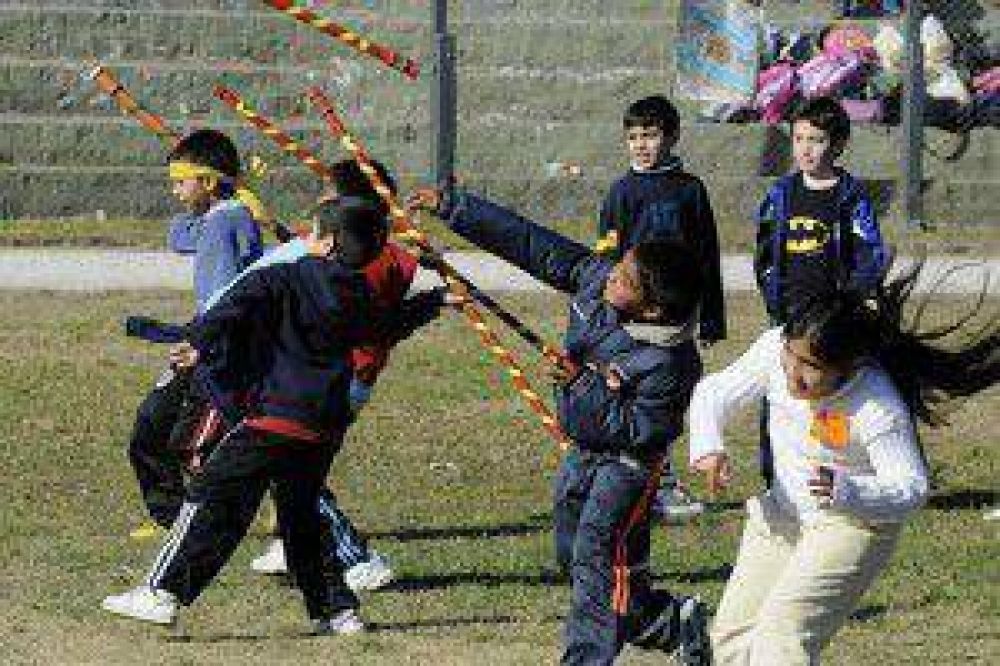 Encuentro masivo de Mini-Atletismo en Lomas