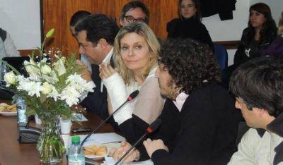 Realizan seminario contra la violencia en f�tbol