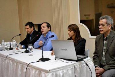 Camau abri� el Encuentro de los M�dicos Comunitarios