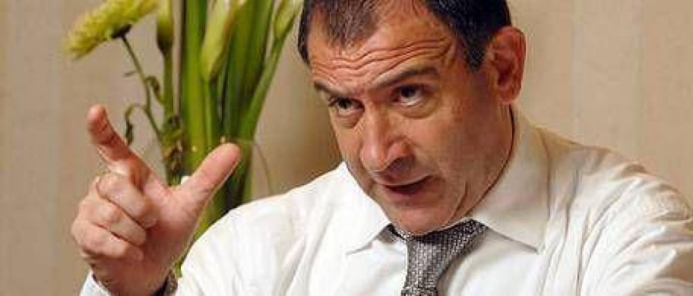 Luis Juez se compar� con Demi Moore 