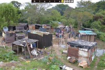 Vecinos del Caridi cortaron el acceso al puente Belgrano