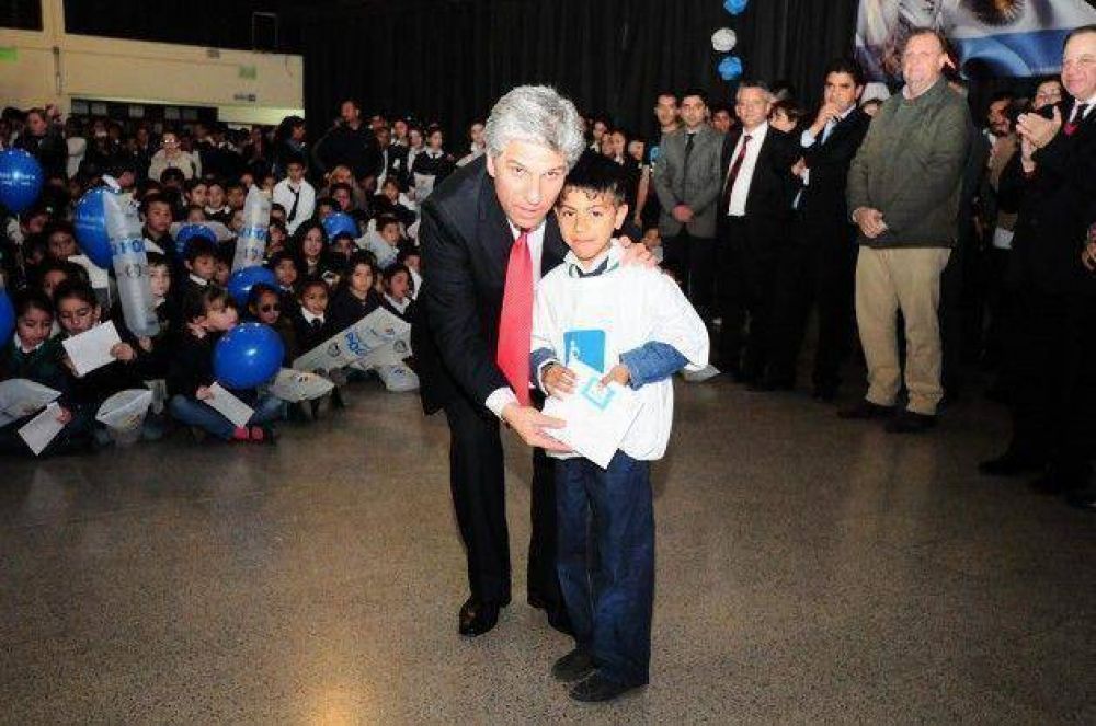 Las estampillas escolares desembarcaron en La Ribera