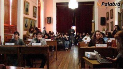 El Parlamento Juvenil del Mercosur 2013 se presenta en el HCD