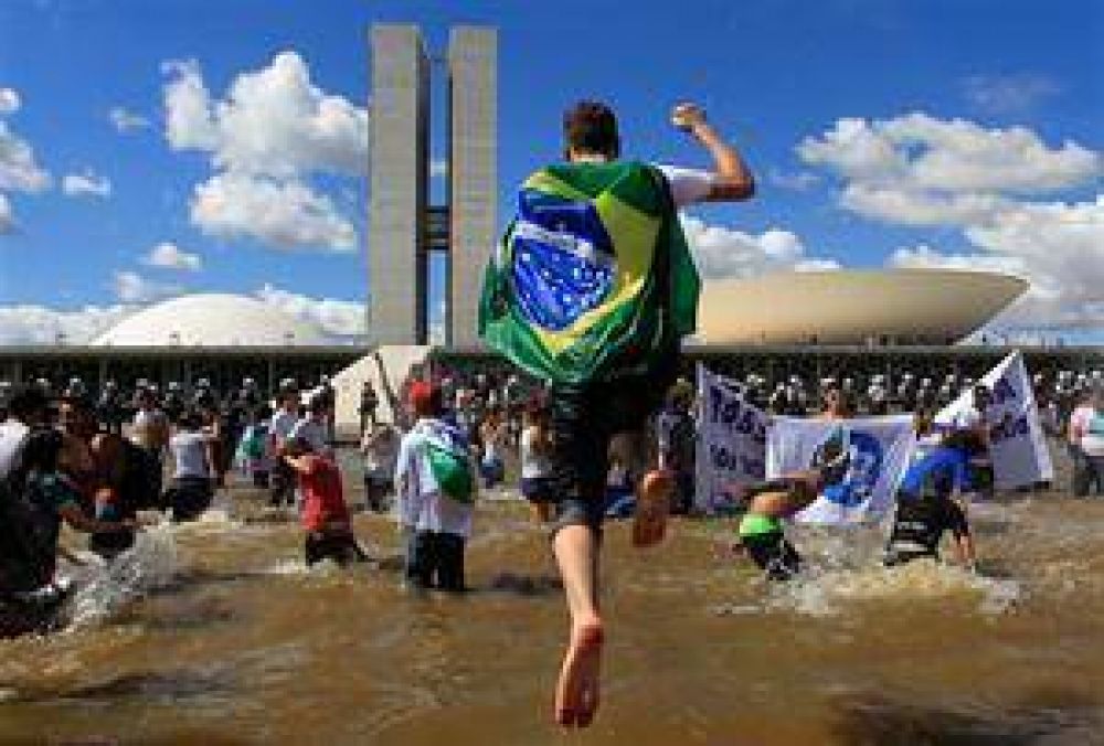 Se complica otra medida de Dilma: la oposici�n pone trabas al plebiscito