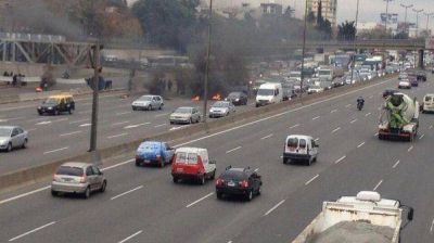 Caos en Panamericana por un corte altura calle Melo mano a Capital
