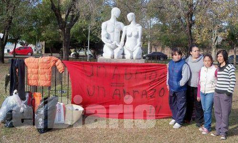 Vecinos comenzaron la colecta de abrigos para los m�s necesitados