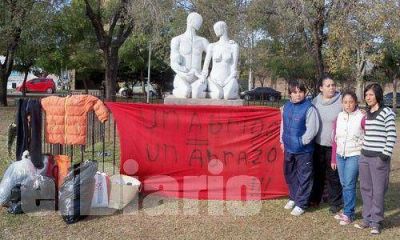 Vecinos comenzaron la colecta de abrigos para los m�s necesitados