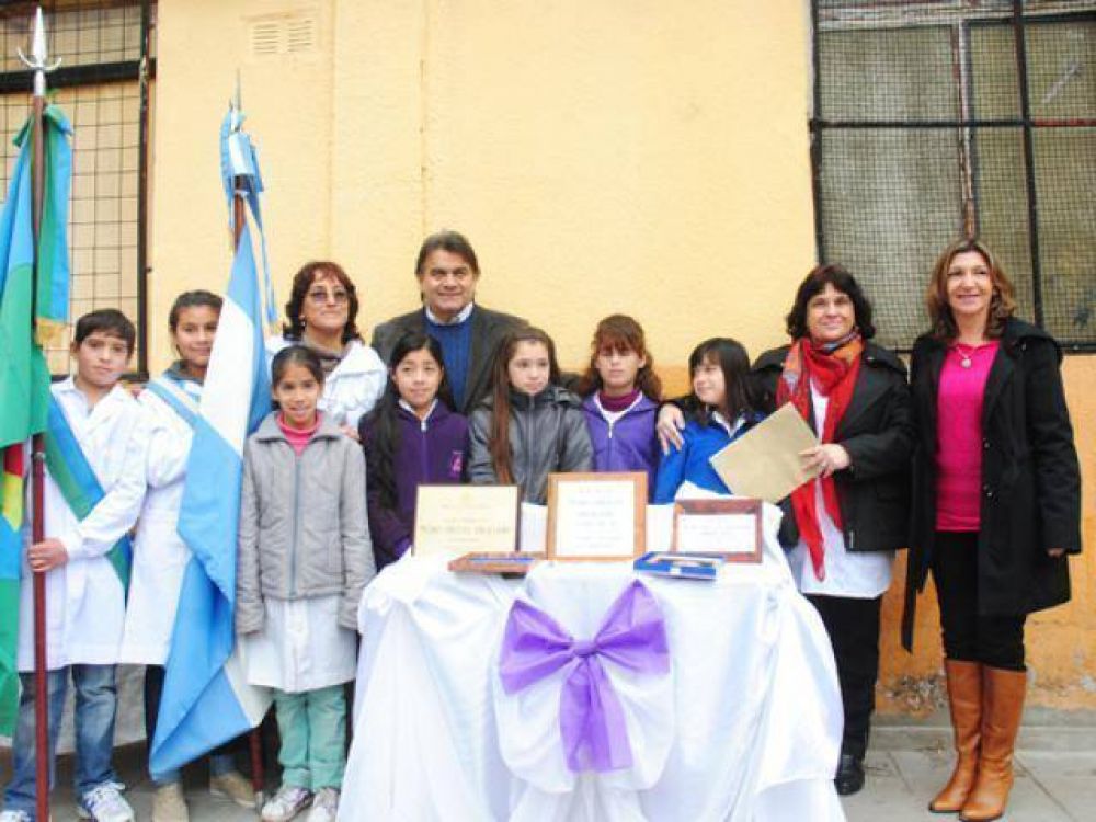 La Escuela N� 15 festej� su 50� aniversario