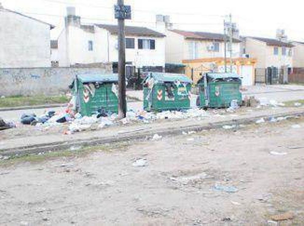 Vecinos de Ezpeleta se quejan por la Mugre
