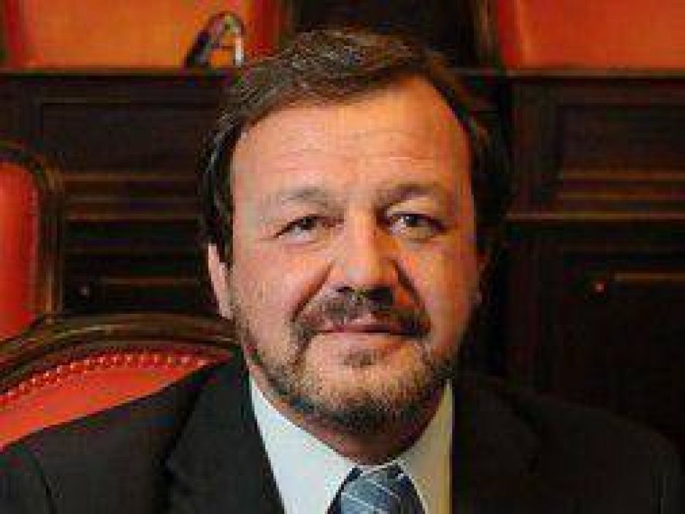 Elecciones 2013: Senador con domicilio en Escobar intenta renovar su banca por la Cuarta Secci�n Electoral