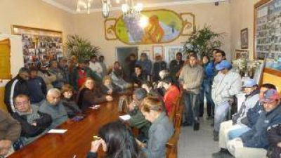 Guaraz anunci� aumento de sueldos para los empleados municipales