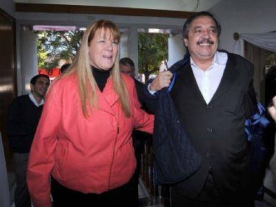 Con cr�ticas a Massa y al gobierno nacional, Stolbizer y Alfons�n presentaron a sus candidatos en La Plata
