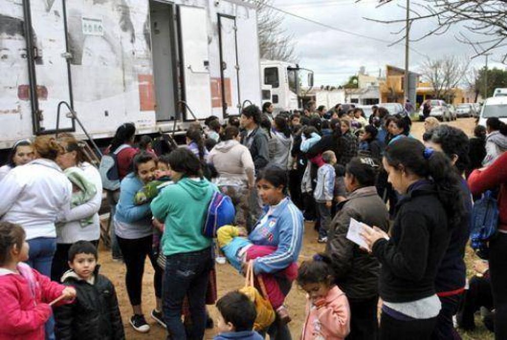 M�s de 500 vecinos en los m�viles sanitarios