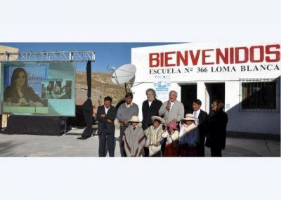  Se inaugur� una Sala de Inform�tica y un Microcine en la Escuela 366 de Loma Blanca.
