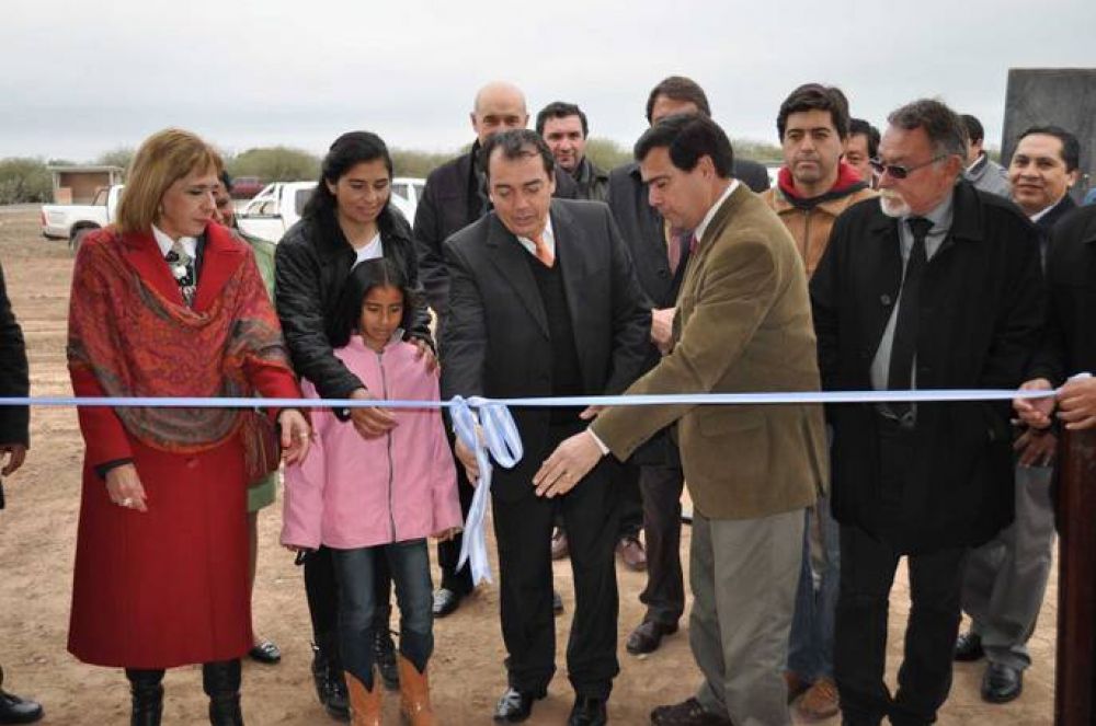 El Vicegobernador Niccolai encabez� entrega de viviendas rurales