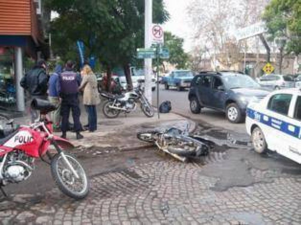 Al verse rodeado por la Polic�a, un ladr�n se dispar� en la cabeza