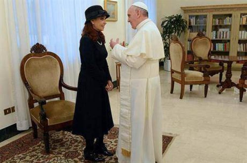 Cristina Kirchner cont� que le envi� una carta a Francisco para felicitarlo por el D�a del Papa