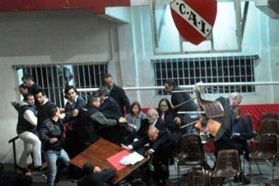 Independiente sufri� un nuevo golpe con la agresi�n a Javier Cantero