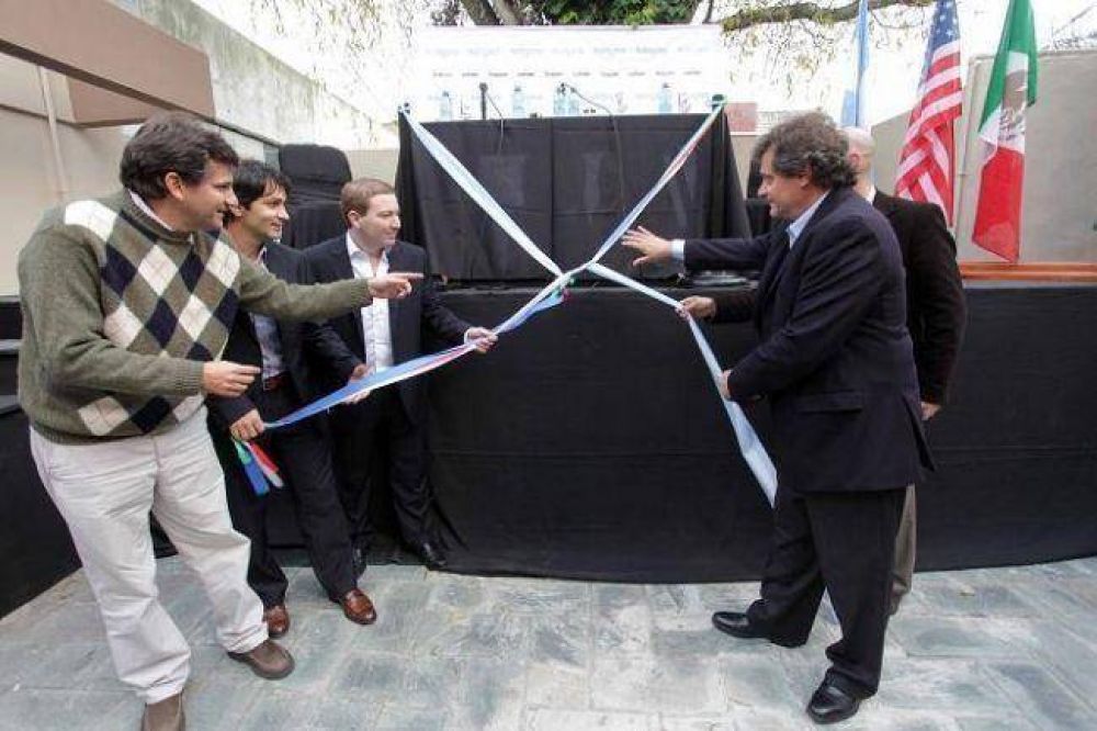 �Un barrio que empieza a amigarse con la Ley�