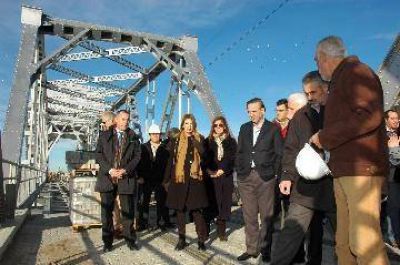 Amplia rotonda "a nivel" tendr� la autov�a en Roca
