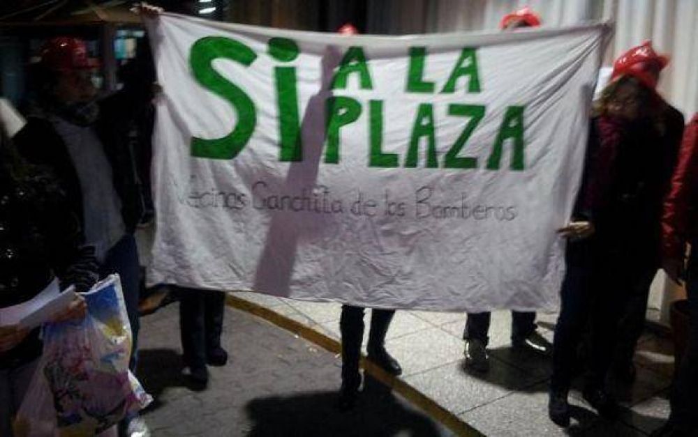 Canchita de los Bomberos: los vecinos sorprendieron a Scioli