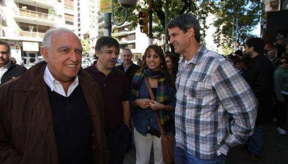 Los candidatos porte�os arrancan con la campa�a electoral