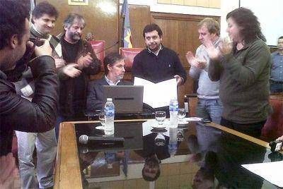 Distinguen al diputado Jorge Rivas por su compromiso social
