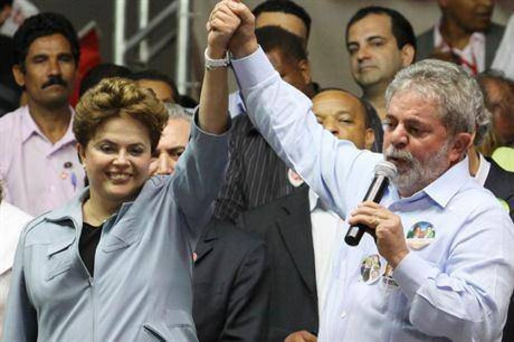 Lula, forzado a defender a Dilma para alejar los rumores de tensi�n en el PT