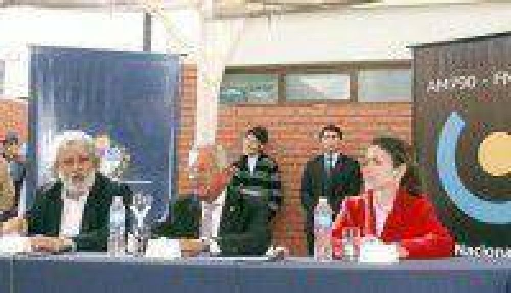 Fellner: La Televisi�n Digital Abierta �garantiza el derecho a la igualdad de la informaci�n�