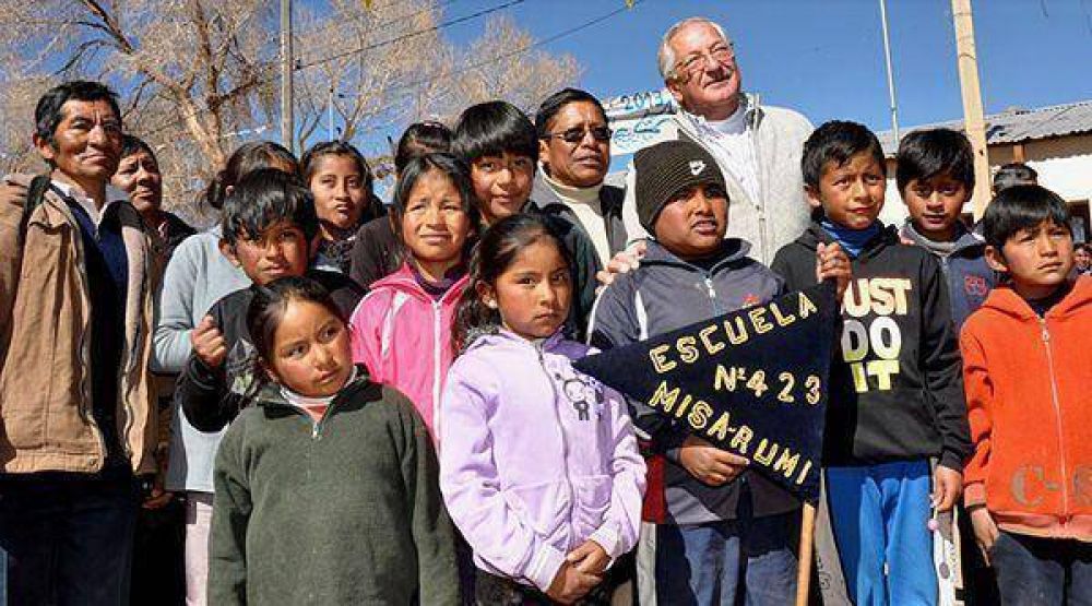 Extenso recorrido del gobernador Fellner por la Puna