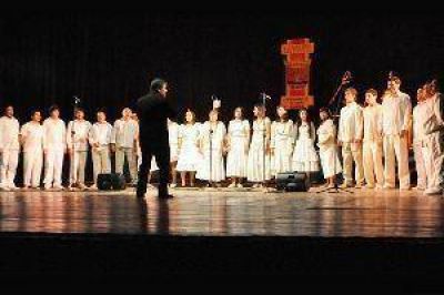 Inician los festejos por el cumplea�os de Santiago