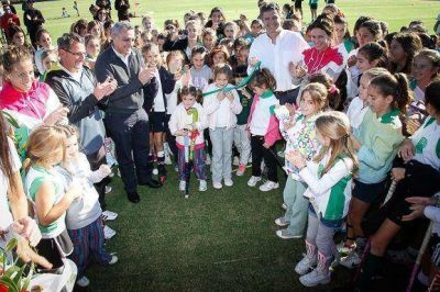 Zamora dej� inaugurada en Tigre una cancha sint�tica de Hockey