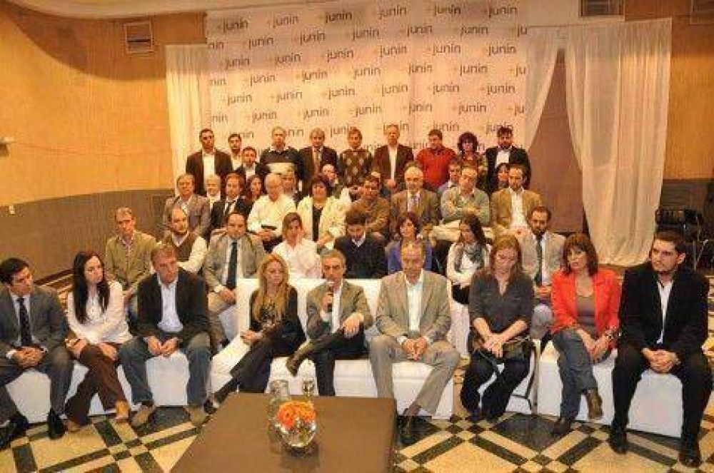 Meoni present� a los candidatos