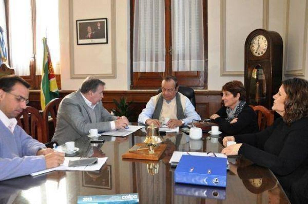 S�nchez recibi� a funcionarios de programas de empleo