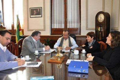S�nchez recibi� a funcionarios de programas de empleo