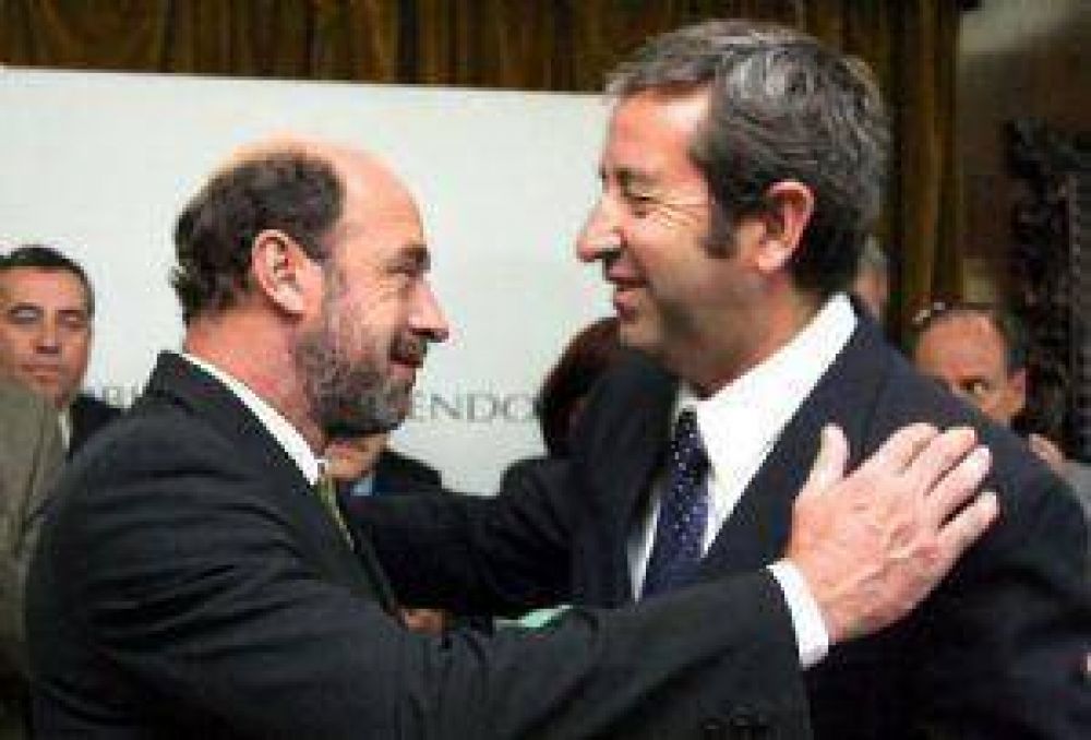 En el arranque de la campa�a, el PJ prepara m�s denuncias contra Cobos