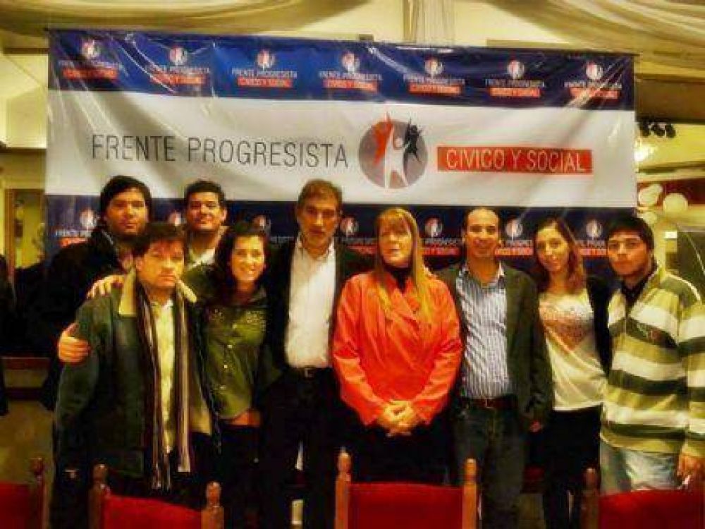 Margarita Stolbizer: �Juan Cocino es un hombre con gesti�n e integridad, y puede representar muy bien a los platenses�