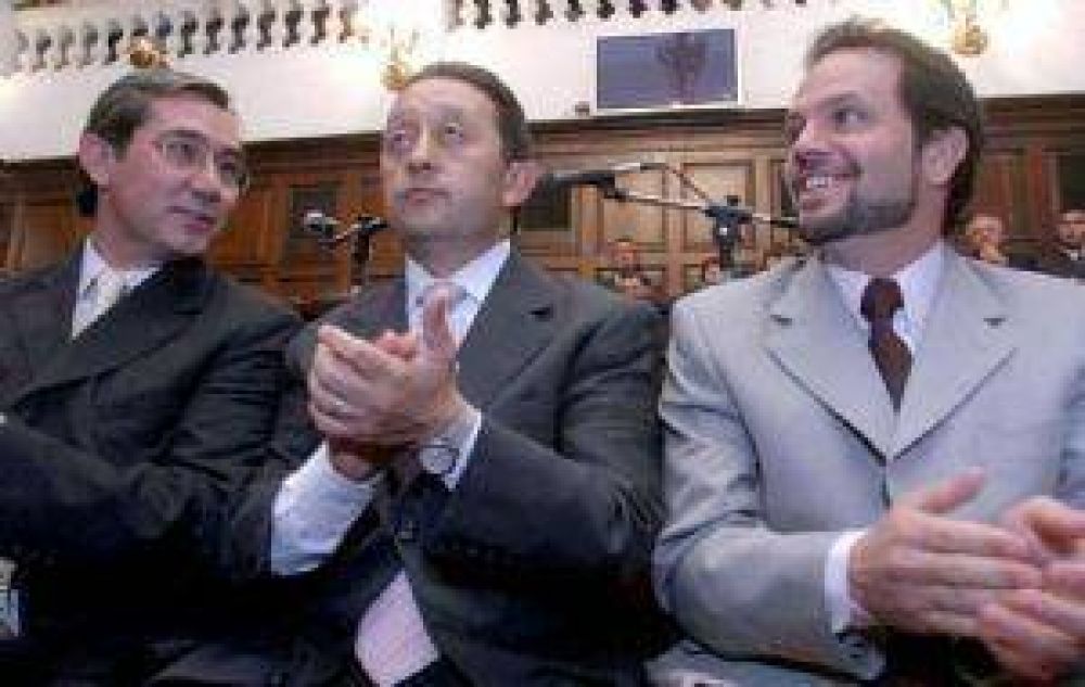 Una ley reaviv� cortocircuitos entre Racconto y Tan�s