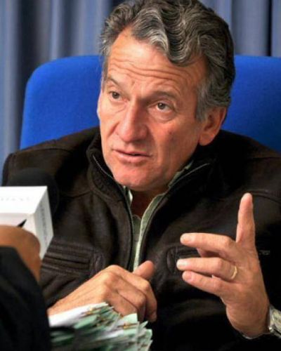Con un contundente respaldo del Valle, Cimadevilla ser� candidato a senador.