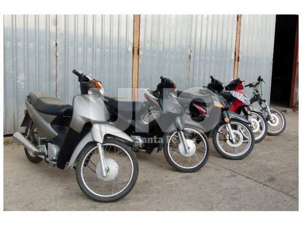 Recuperaron cinco motos sustra�das en Santa Fe en el �ltimo mes y medio