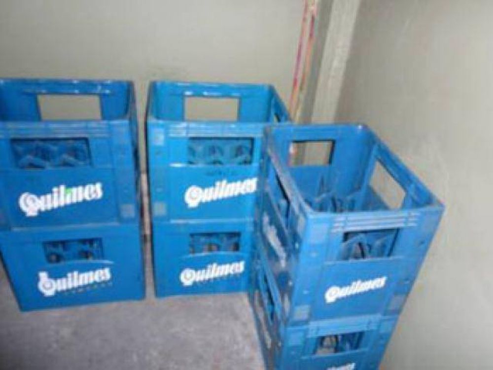Aprehendidos por sustraer dos cajones de cerveza