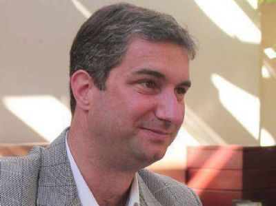 Gayone: �Se viene una renovaci�n pol�tica importante en la ciudad�