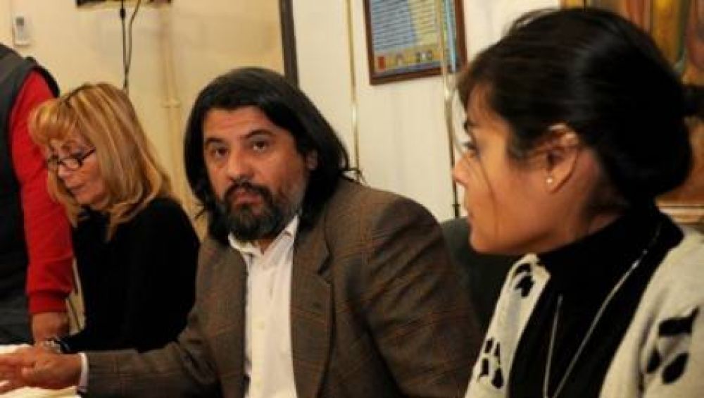 Docentes se niegan a jubilarse por la disminuci�n de haberes
