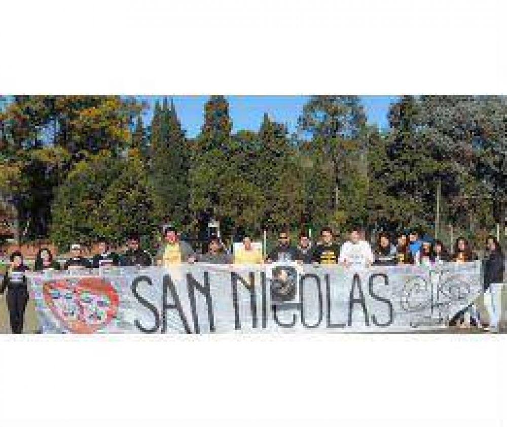 Callejeros nicole�os en Plaza de Mayo  