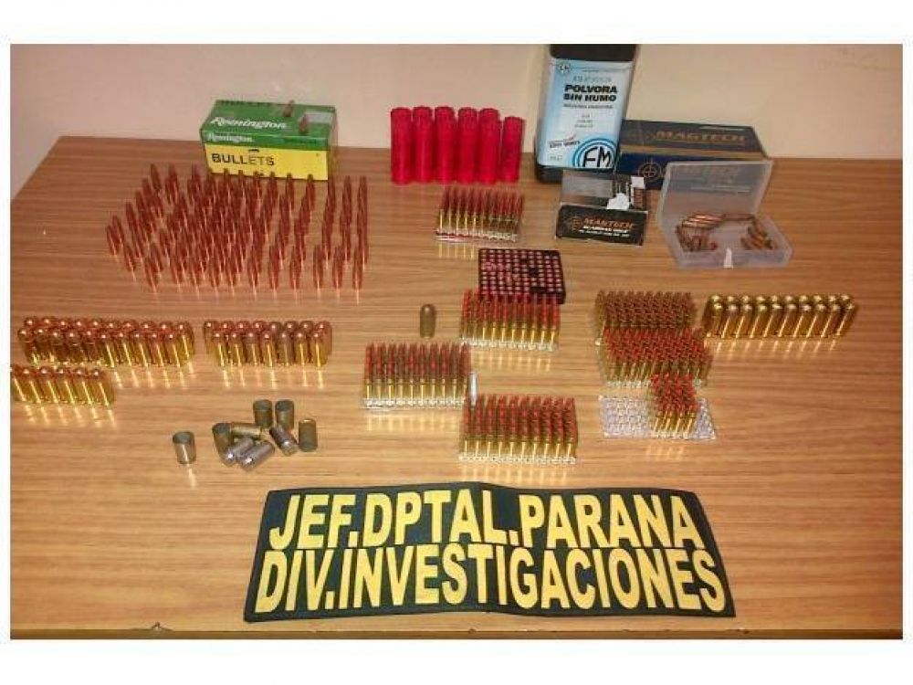 Secuestran gran cantidad de cartucher�a en una casa de Paran�