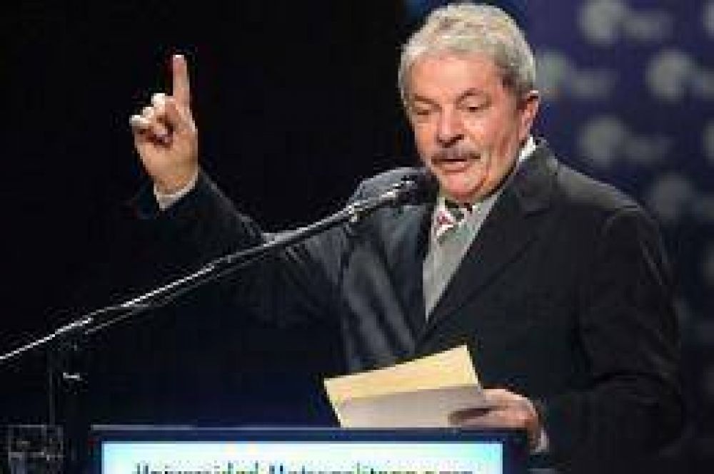 Lula es el favorito de cara al 2014, pero el gobierno respalda a Dilma