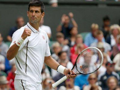 Djokovic juega en octavos de Wimbledon